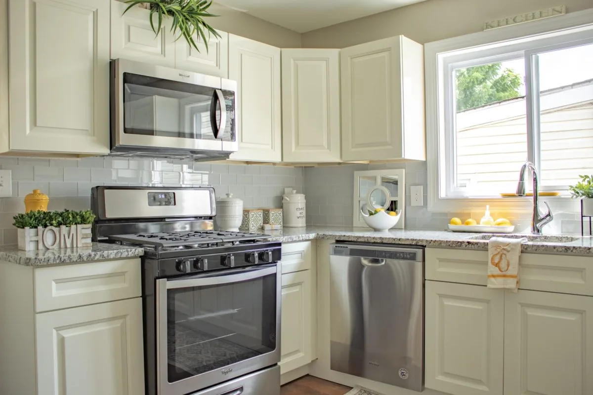 Kitchen with appliances