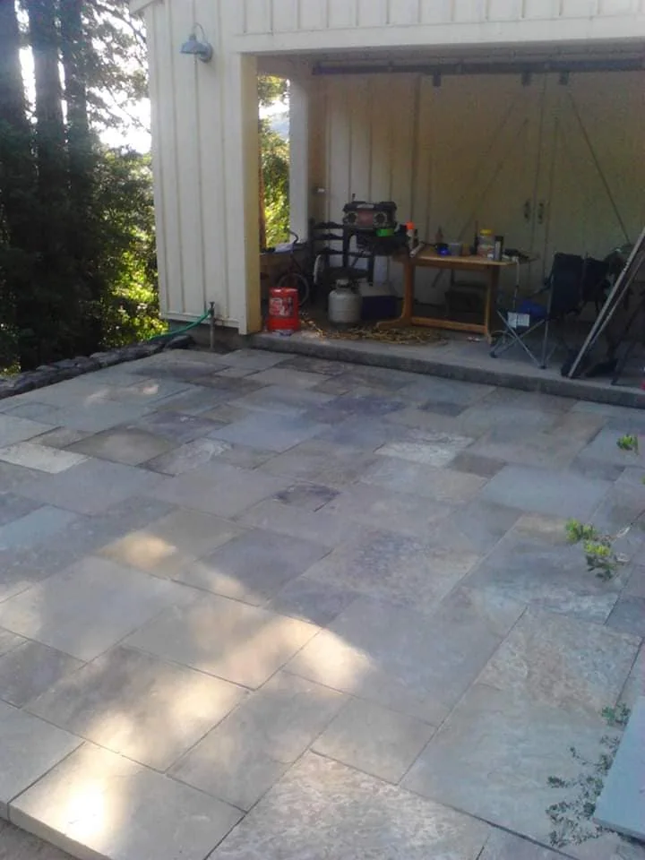 Patios — photograph 15