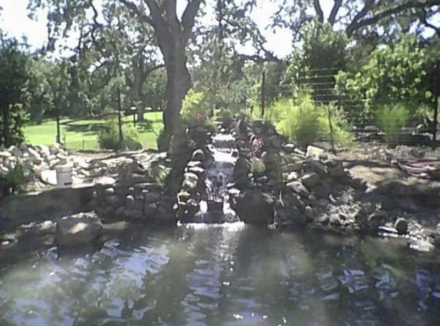 Pools & water features — photograph 10