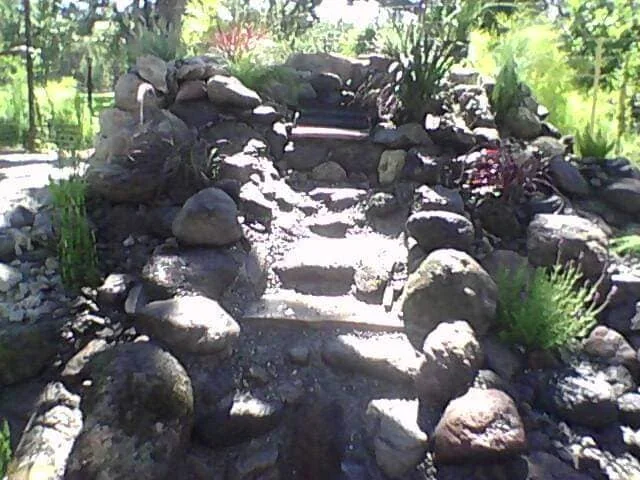Pools & water features — photograph 11