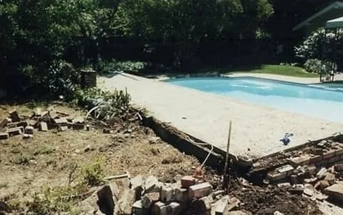 Pools & water features — photograph 17