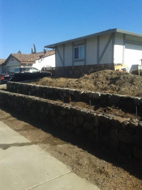 Retaining walls — photograph 17