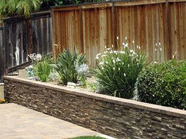 Retaining walls — photograph 24