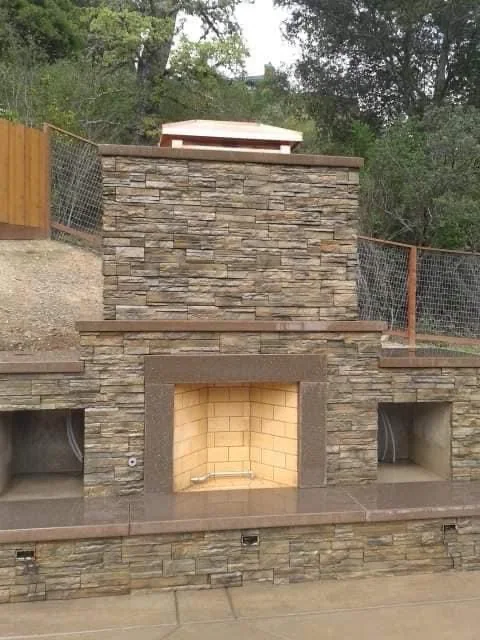 Fireplaces & fire pits — photograph 9