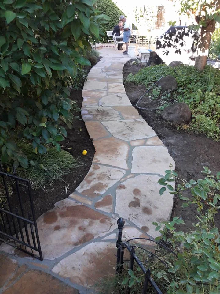 Walkways & driveways — photograph 2