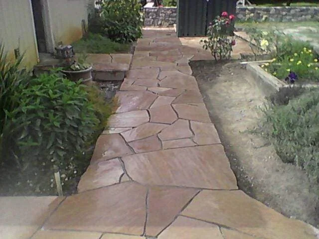 Walkways & driveways — photograph 3
