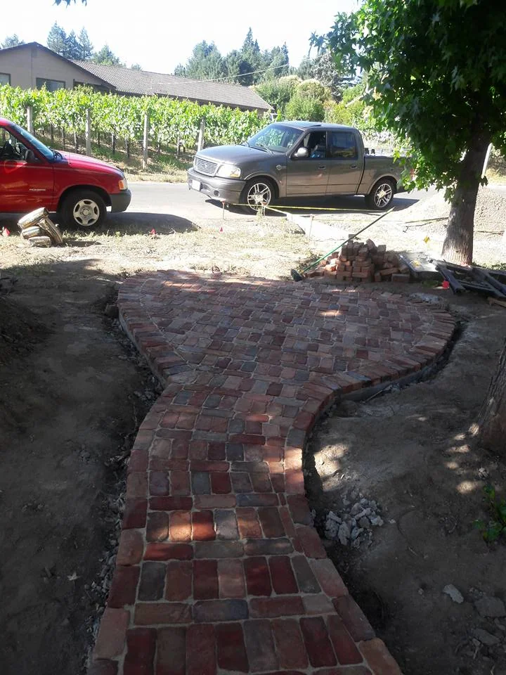 Walkways & driveways — photograph 6