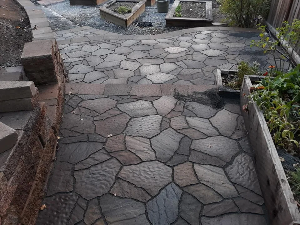 Walkways & driveways — photograph 15