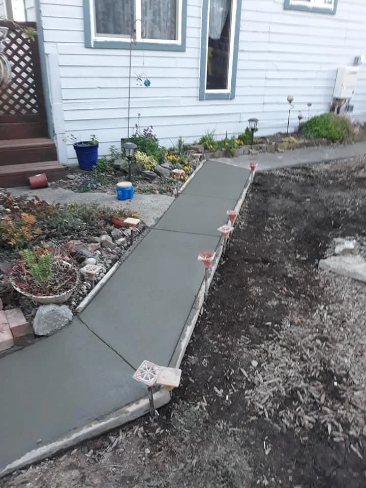 Walkways & driveways — photograph 16