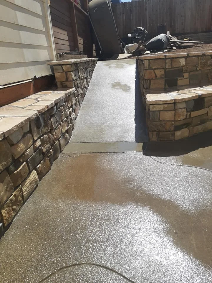 Walkways & driveways — photograph 24