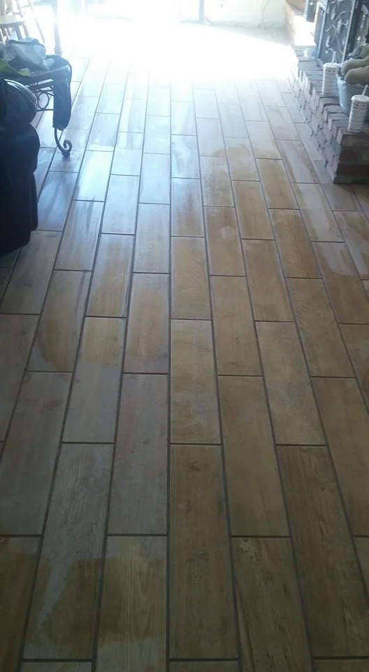Tile flooring — photograph 2